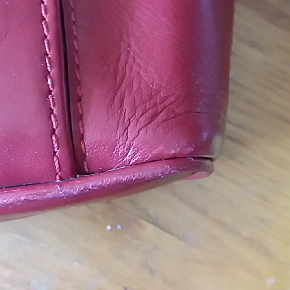 Hidesign "Ranch" Red Bag - Picture 7 of 8